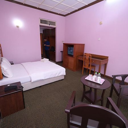 Kesedar Hotel Travel & Tours Sdn Bhd Гуа-Мусанг Екстер'єр фото
