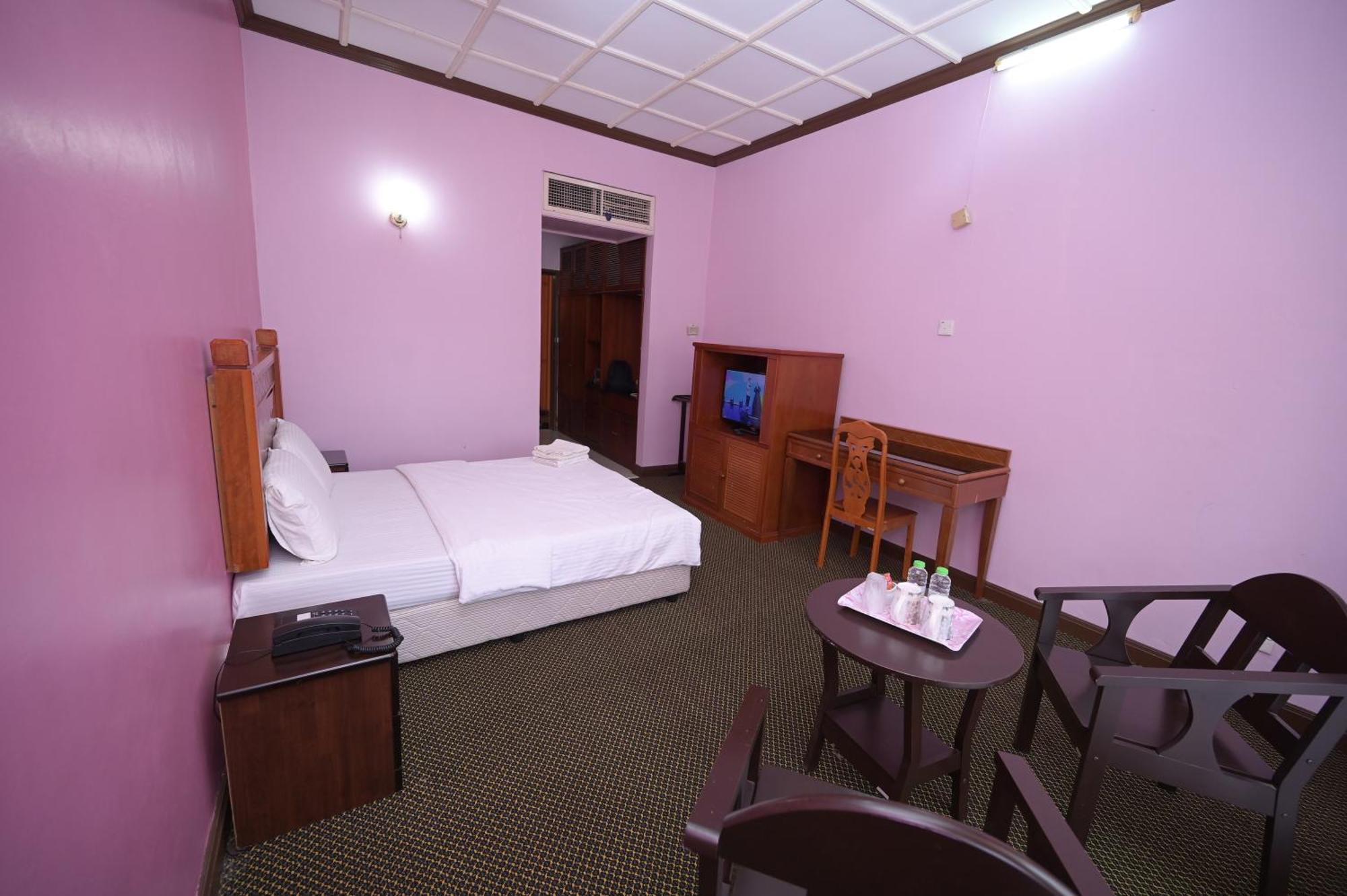 Kesedar Hotel Travel & Tours Sdn Bhd Гуа-Мусанг Екстер'єр фото
