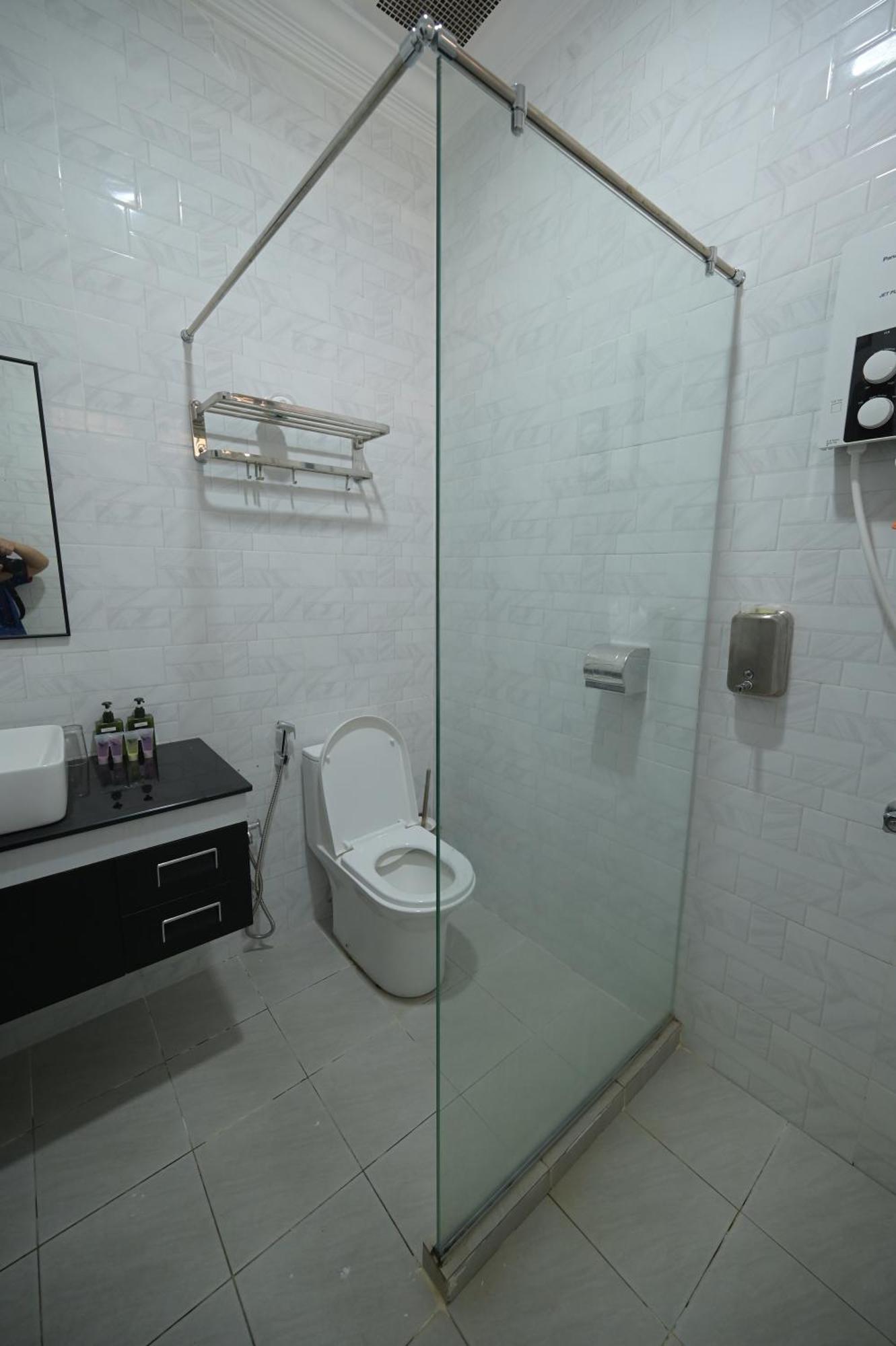 Kesedar Hotel Travel & Tours Sdn Bhd Гуа-Мусанг Екстер'єр фото