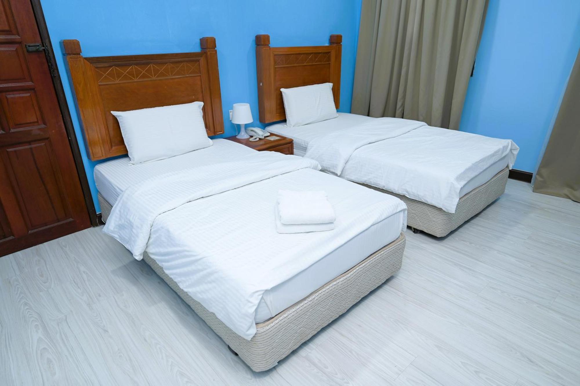 Kesedar Hotel Travel & Tours Sdn Bhd Гуа-Мусанг Екстер'єр фото