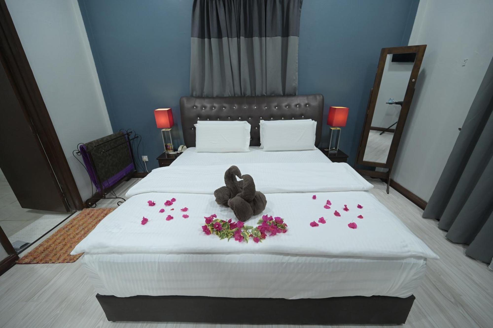 Kesedar Hotel Travel & Tours Sdn Bhd Гуа-Мусанг Екстер'єр фото