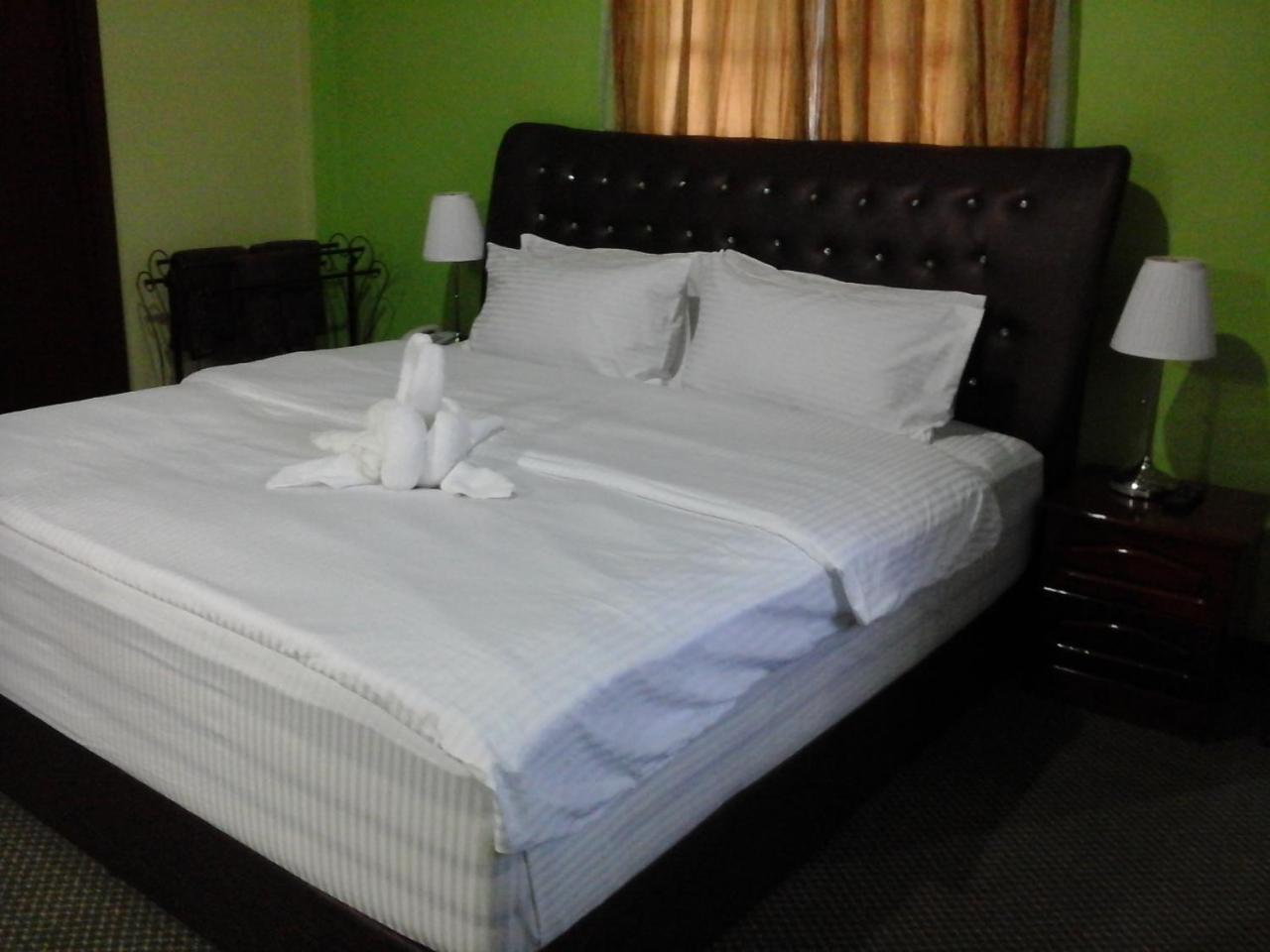 Kesedar Hotel Travel & Tours Sdn Bhd Гуа-Мусанг Екстер'єр фото